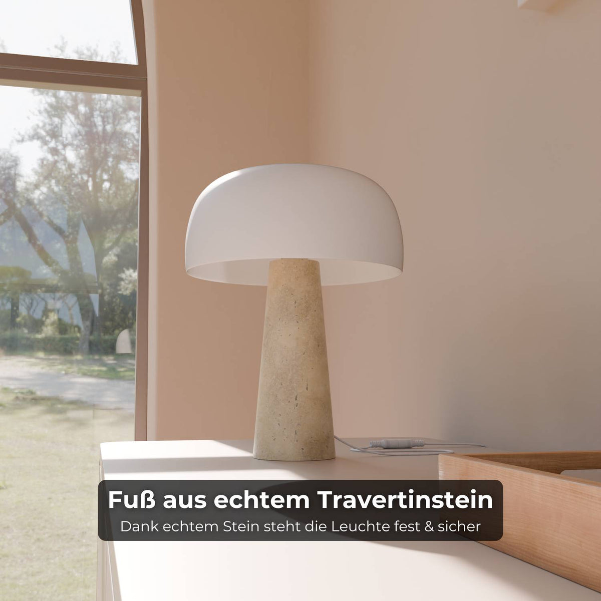 Towar powystawowy: lampa stołowa Lyra